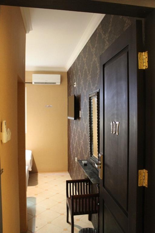 Twins Hotel Jakarta Eksteriør billede